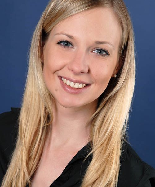 Gute und günstige Bewerbungsbilder in Muenchen: Fotostudio Wagner