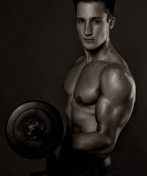 Portrait eines Sportlers im Fotostudio München: Fotoshootings für Sportler